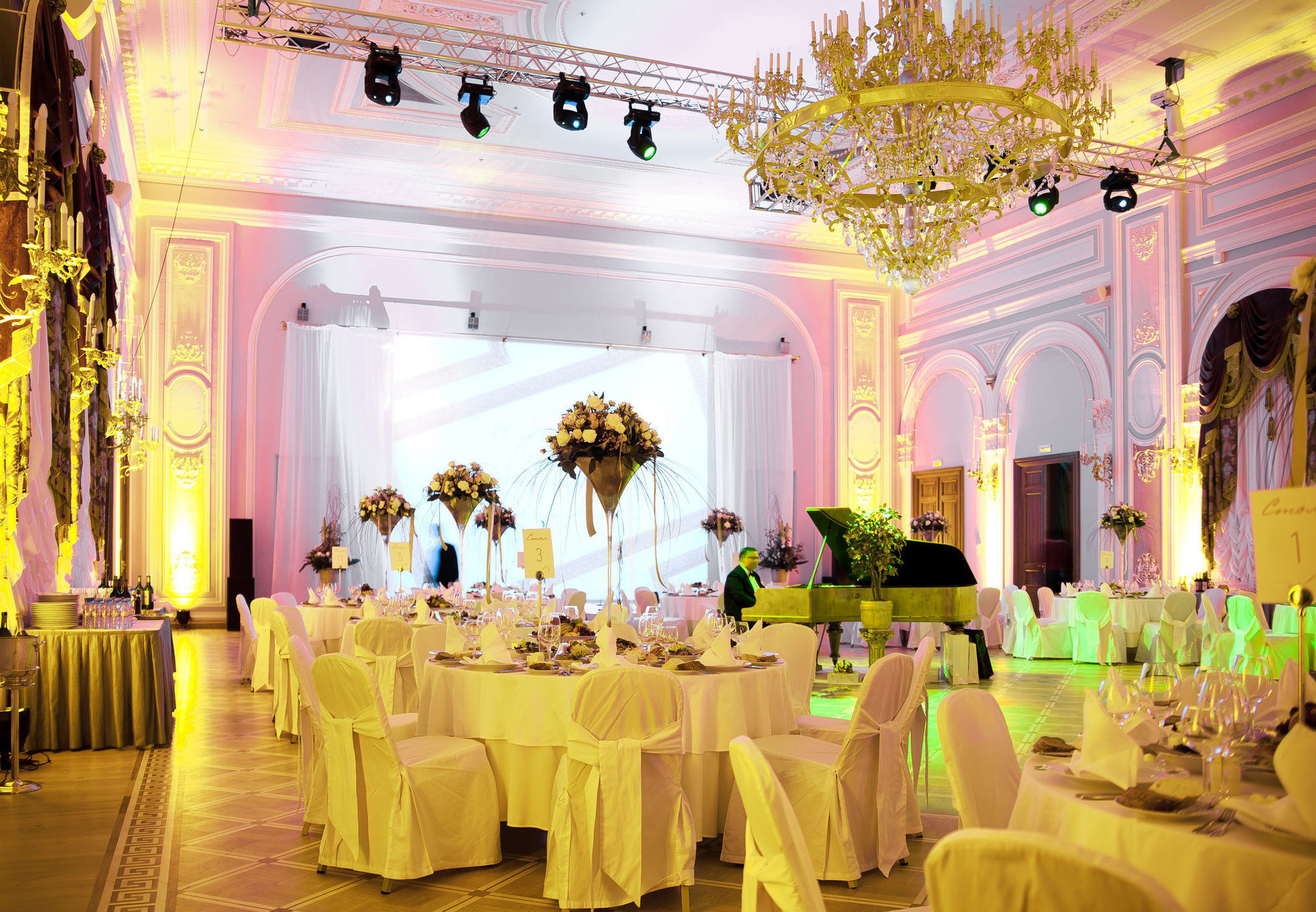 Taleon Imperial Hotel Saint Petersburg Restaurant photo